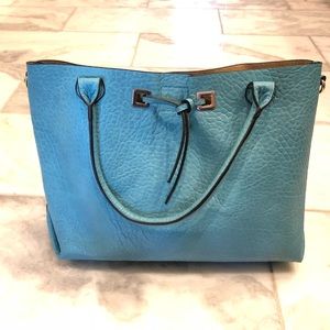 Aqua shoulder purse.